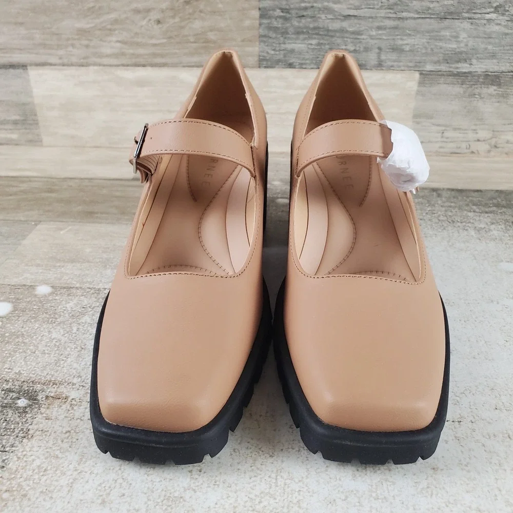 Journee Gladys Womens Mary Jane Pumps Sz 7.5 M Tan Vegan Square Toe Block Heel
